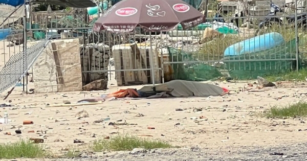 Điều tra vụ thi thể nam giới trôi dạt vào chân cầu Xóm Bóng ở Khánh Hòa