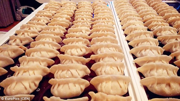 ngươi-chong-nau-cho-vo