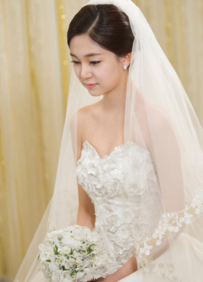 Vẫn cưới dù biết anh chỉ lợi dụng mình - 3