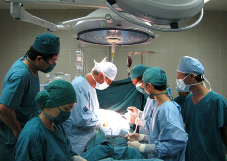 Một sản phụ phải nối lại ruột sau khi mổ đẻ tại Vĩnh Phúc Một sản phụ phải nối lại ruột sau khi mổ đẻ tại Vĩnh Phúc