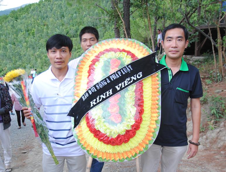 Báo ĐS&PL tri ân các anh hùng liệt sỹ