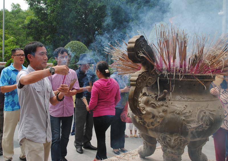 Báo ĐS&PL tri ân các anh hùng liệt sỹ