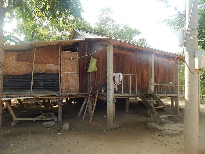 Tình đẹp như mơ của đôi vợ chồng ba chân, ba tay nơi bản nghèo 