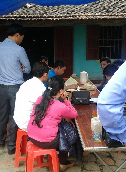 Một bảo vệ bị người bắt lươn đánh tử vong  