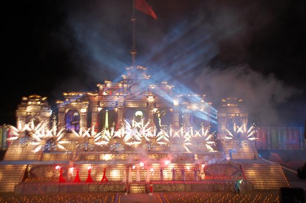 Đêm khai mạc Festival Huế 2014 rực rỡ sắc màu văn hóa Đông – Tây