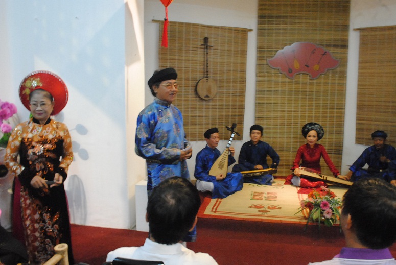 Những trăn trở về ca Huế