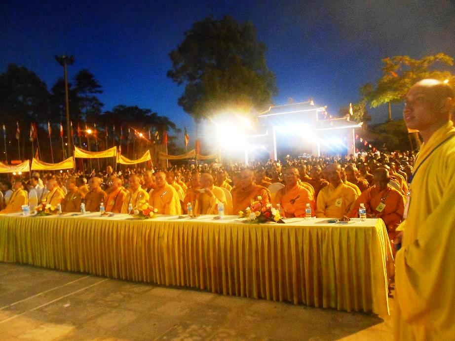 Huế: Lễ chính thức Đại lễ Phật đản Vesak 2014