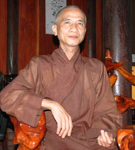 Bí ẩn cặp rắn khổng lồ bò vào chùa nghe tụng kinh, gõ mõ Bí ẩn cặp rắn khổng lồ bò vào chùa nghe tụng kinh, gõ mõ