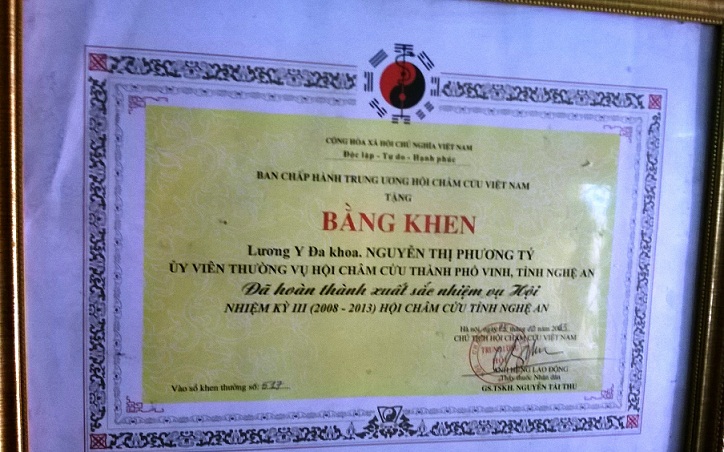 Bài thuốc chữa bệnh cầu thận mãn tính hiệu nghiệm của nữ lương y Bài thuốc chữa bệnh cầu thận mãn tính hiệu nghiệm của nữ lương y