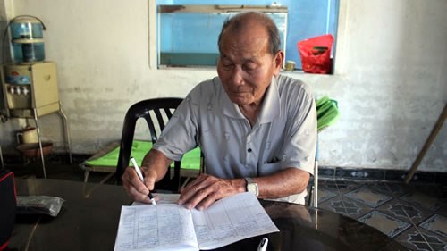 Chuyện thiếu tá quân đội 27 năm chữa bệnh miễn phí Chuyện thiếu tá quân đội 27 năm chữa bệnh miễn phí