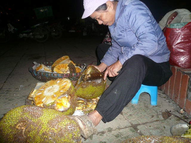 Kỹ nghệ “hồi sinh” hoa quả thối Kỹ nghệ “hồi sinh” hoa quả thối