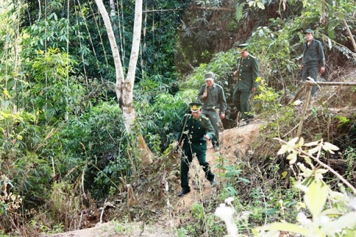 Kỳ 1: Sức nóng từ “chợ ma túy” trong hang đá Kỳ 1: Sức nóng từ “chợ ma túy” trong hang đá