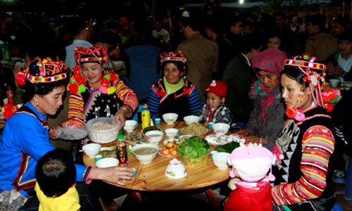 Điện Biên: Bản đa thê và chuyện Điện Biên: Bản đa thê và chuyện