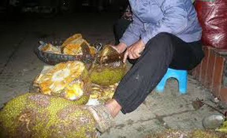 Hoa quả dập nát, thối rữa tiêu thụ dễ nhất ở đâu?