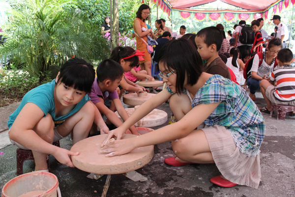  Thị trường 1/6: Quà tặng thiết thực lên ngôi