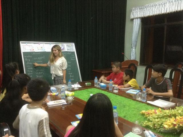 Lớp học đom đóm thắp sáng ước mơ Lớp học đom đóm thắp sáng ước mơ