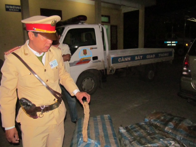 Quảng Bình: Bắt giữ hơn 200kg gỗ lạ nhập lậu