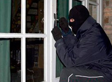 Trộm cắp để có tiền “nướng” vào quán Bar Trộm cắp để có tiền “nướng” vào quán Bar