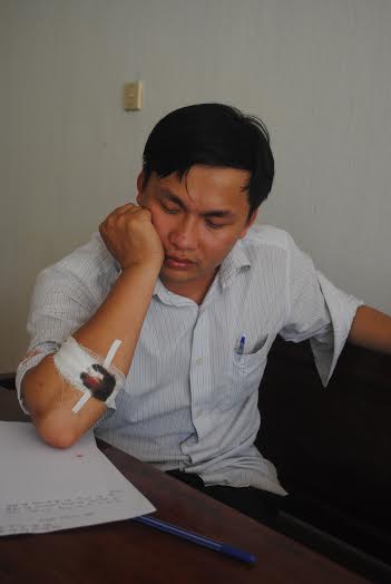 Hà Tĩnh: Cán bộ xã bị chém trong khi làm nhiệm vụ Hà Tĩnh: Cán bộ xã bị chém trong khi làm nhiệm vụ