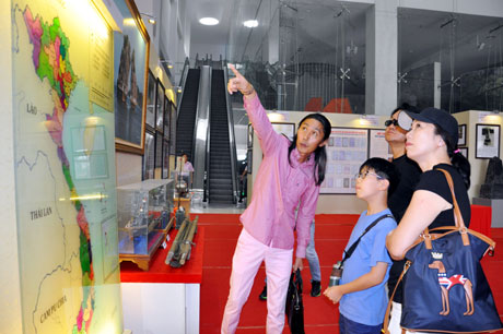 Triển lãm 100 tư liệu về Hoàng Sa, Trường Sa tại Quảng Ninh