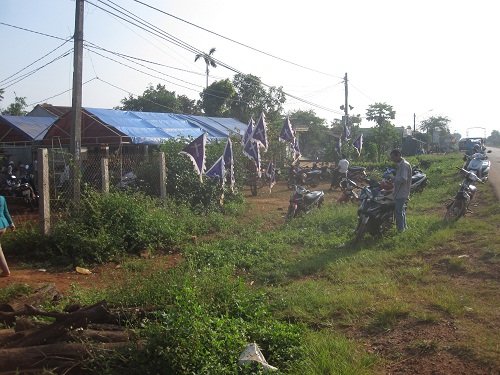 Rà phế liệu trúng bom, 2 người chết, 1 người bị thương nặng