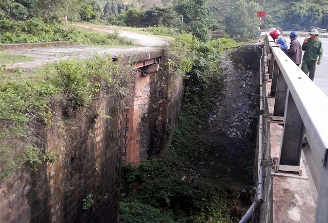 Phát hiện thi thể người đàn ông dưới chân cầu Salaman