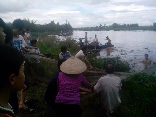 Đi mò ốc lấy tiền mua thuốc cho cha, một thanh niên thiệt mạng Đi mò ốc lấy tiền mua thuốc cho cha, một thanh niên thiệt mạng