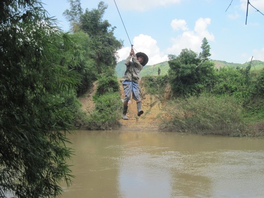 Thanh Hóa chỉ đạo lập các chuyến đò ngang thay thế cáp treo