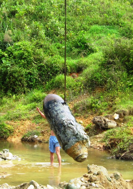 Thót tim xem quá trình di dời, hủy nổ bom 