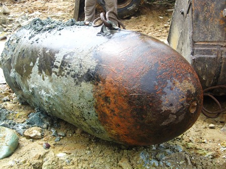 Thót tim xem quá trình di dời, hủy nổ bom 