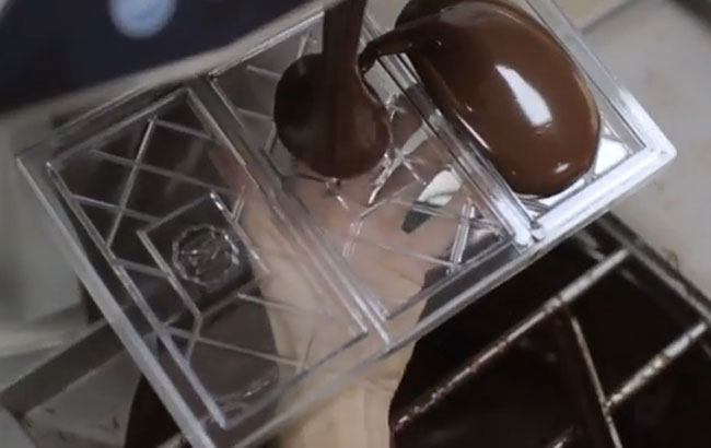 Cận cảnh quy trình sản xuất Chocolate Việt nổi tiếng thế giới 