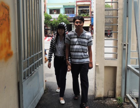 Chàng sinh viên 9X tình nguyện dạy học cho trẻ khiếm thị