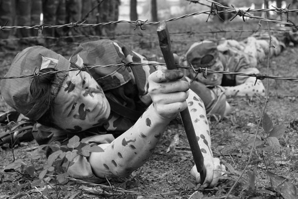 Xem bộ đội và xe tăng Quân khu 1 tập trận