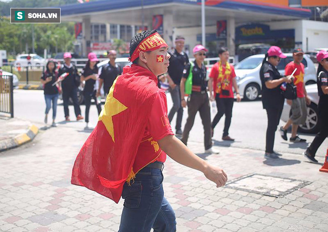 TRỰC TIẾP U22 Việt Nam vs U22 Thái Lan: Hồ Tuấn Tài đá chính, chờ xé lưới Thái Lan - Ảnh 13.