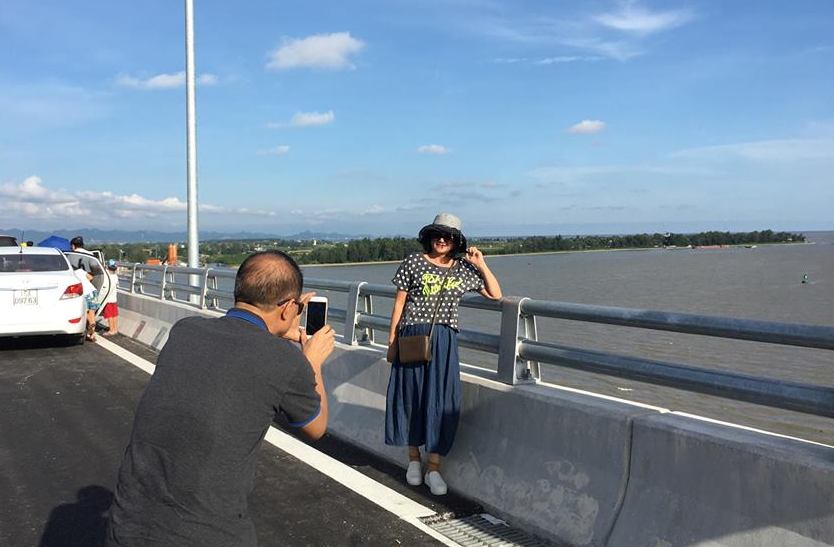 Chính trị - Xã hội - Quốc khánh 2/9, nô nức thăm cầu vượt biển dài nhất Việt Nam (Hình 12).