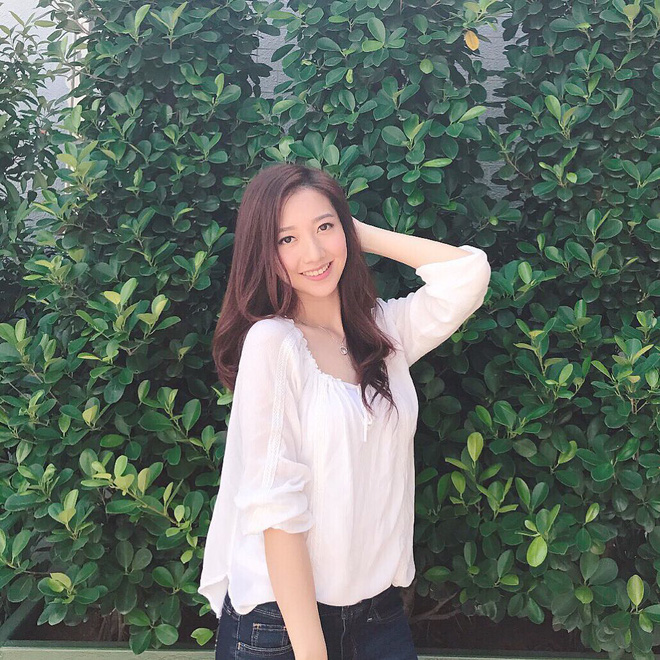 Dư luận Hồng Kông bức xúc vì Hoa hậu 2017 răng hô xấu xí, Á hậu lại có nhan sắc tuyệt trần - Ảnh 8. Dư luận Hồng Kông bức xúc vì Hoa hậu 2017 răng hô xấu xí, Á hậu lại có nhan sắc tuyệt trần - Ảnh 8.