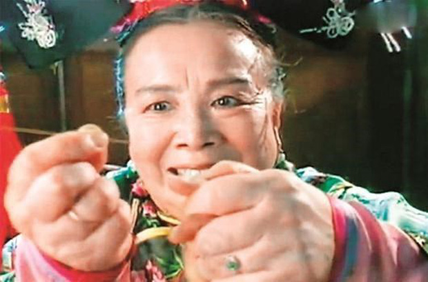 Hoàn Châu Cách Cách và sự thật phơi bày: Hạ Tử Vy lộ bản chất xấu xa, Triệu Vy trở thành nghệ sĩ bị ghét nhất 2017? - Ảnh 18. Hoàn Châu Cách Cách và sự thật phơi bày: Hạ Tử Vy lộ bản chất xấu xa, Triệu Vy trở thành nghệ sĩ bị ghét nhất 2017? - Ảnh 18.
