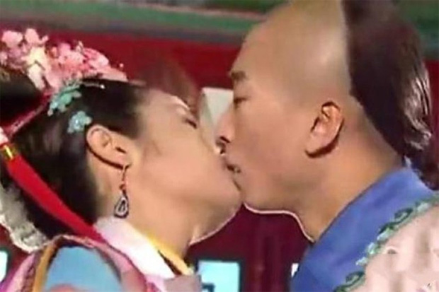 Hoàn Châu Cách Cách và sự thật phơi bày: Hạ Tử Vy lộ bản chất xấu xa, Triệu Vy trở thành nghệ sĩ bị ghét nhất 2017? - Ảnh 10. Hoàn Châu Cách Cách và sự thật phơi bày: Hạ Tử Vy lộ bản chất xấu xa, Triệu Vy trở thành nghệ sĩ bị ghét nhất 2017? - Ảnh 10.
