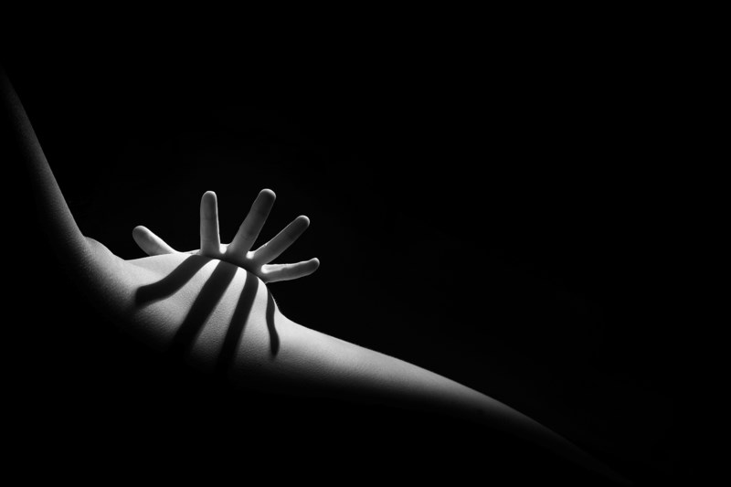 Giải trí - “Cởi trói” cho ảnh nude (Hình 3).