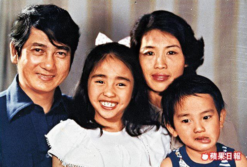 Đệ nhất mỹ nhân TVB Lê Tư: Một đời hy sinh vì gia đình và quả ngọt viên mãn bên chồng đại gia tật nguyền - Ảnh 1. Đệ nhất mỹ nhân TVB Lê Tư: Một đời hy sinh vì gia đình và quả ngọt viên mãn bên chồng đại gia tật nguyền - Ảnh 1.