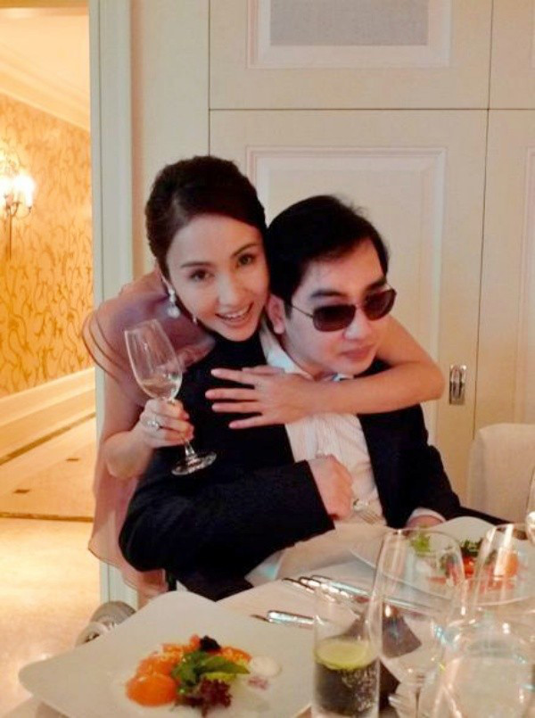 Đệ nhất mỹ nhân TVB Lê Tư: Một đời hy sinh vì gia đình và quả ngọt viên mãn bên chồng đại gia tật nguyền - Ảnh 9. Đệ nhất mỹ nhân TVB Lê Tư: Một đời hy sinh vì gia đình và quả ngọt viên mãn bên chồng đại gia tật nguyền - Ảnh 9.