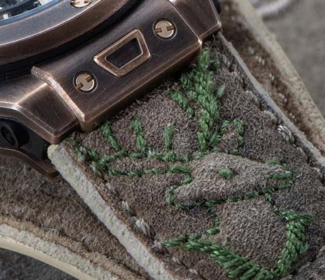 Chiếc đồng hồ Hublot đặc biệt từ da hươu tinh tế và cổ điển, trên thế giới chỉ có 100 chiếc được làm thủ công hoàn toàn - Ảnh 5. Chiếc đồng hồ Hublot đặc biệt từ da hươu tinh tế và cổ điển, trên thế giới chỉ có 100 chiếc được làm thủ công hoàn toàn - Ảnh 5.