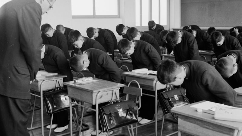 10 điều thú vị bạn chưa biết về nét văn hóa cúi chào của người Nhật Bản - Ảnh 4.