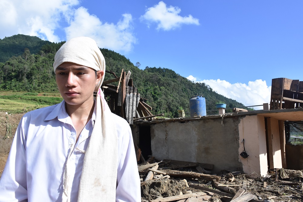 Chính trị - Xã hội - Chết lặng sau cuộc gọi: 'Cậu ơi về ngay đi, nhà 5 người bị lũ cuốn hết rồi' (Hình 4).