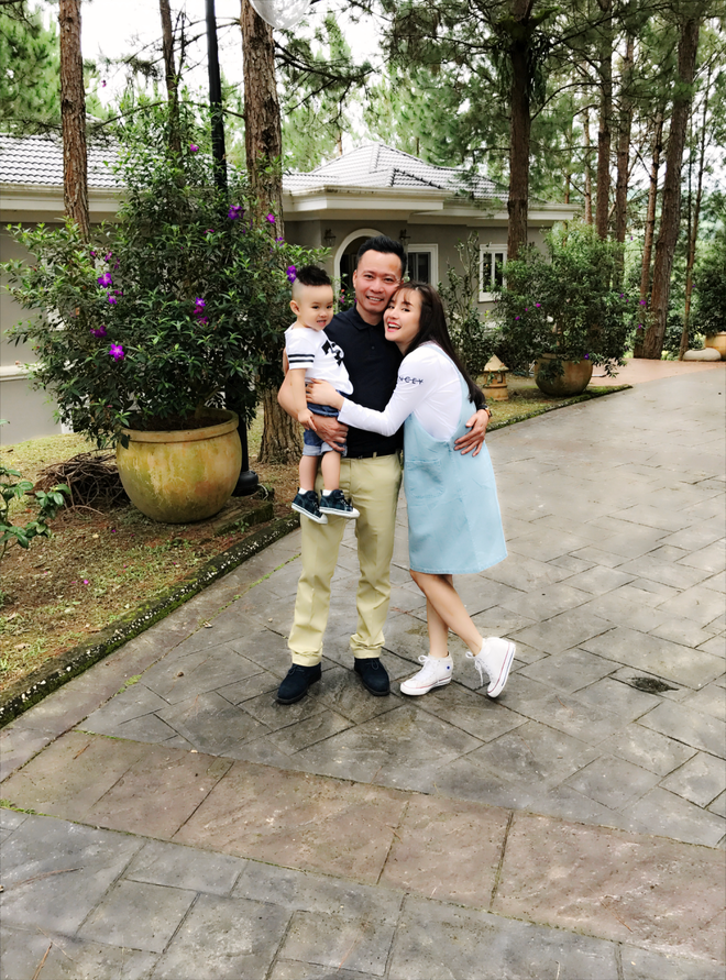 Rò rỉ chân dung chồng đại gia giấu mặt bấy lâu của Vy Oanh - Ảnh 5. Rò rỉ chân dung chồng đại gia giấu mặt bấy lâu của Vy Oanh - Ảnh 5.