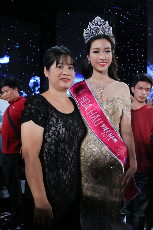 Hé lộ chân dung những bà mẹ ít khi khoe của dàn mỹ nhân Vbiz trong ngày 20/10 - Ảnh 8. Hé lộ chân dung những bà mẹ ít khi khoe của dàn mỹ nhân Vbiz trong ngày 20/10 - Ảnh 8.