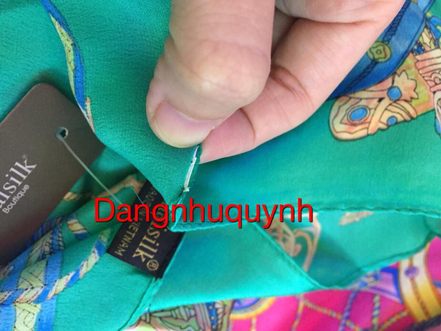 Khăn lụa Khaisilk vừa có mác Made in China, vừa có mác Made in Vietnam, nguồn gốc thật sự ở đâu? - Ảnh 2. Khăn lụa Khaisilk vừa có mác Made in China, vừa có mác Made in Vietnam, nguồn gốc thật sự ở đâu? - Ảnh 2.
