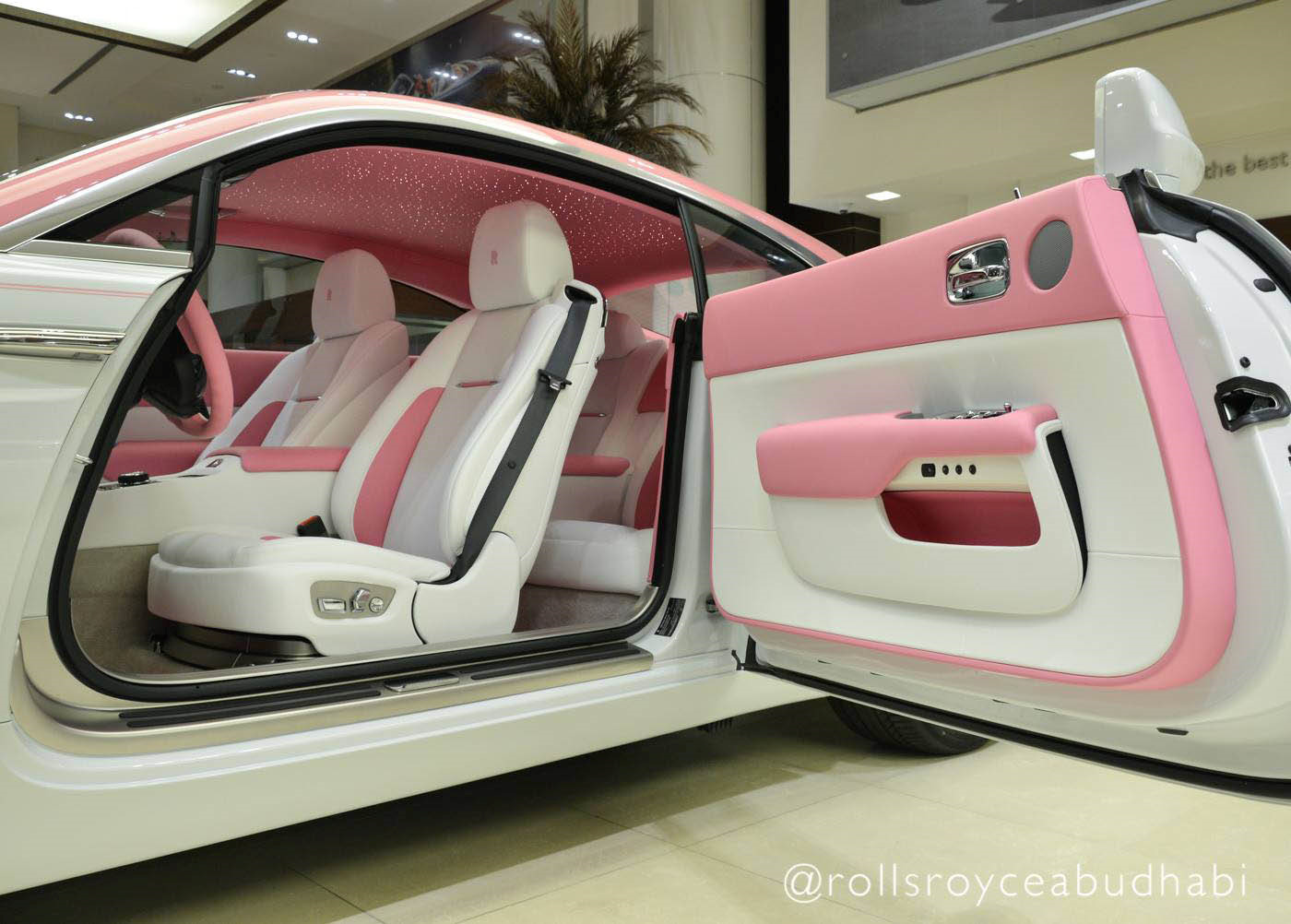 rolls-royce wraith phien ban barbie mau hong "doc nhat vo nhi" hinh 4