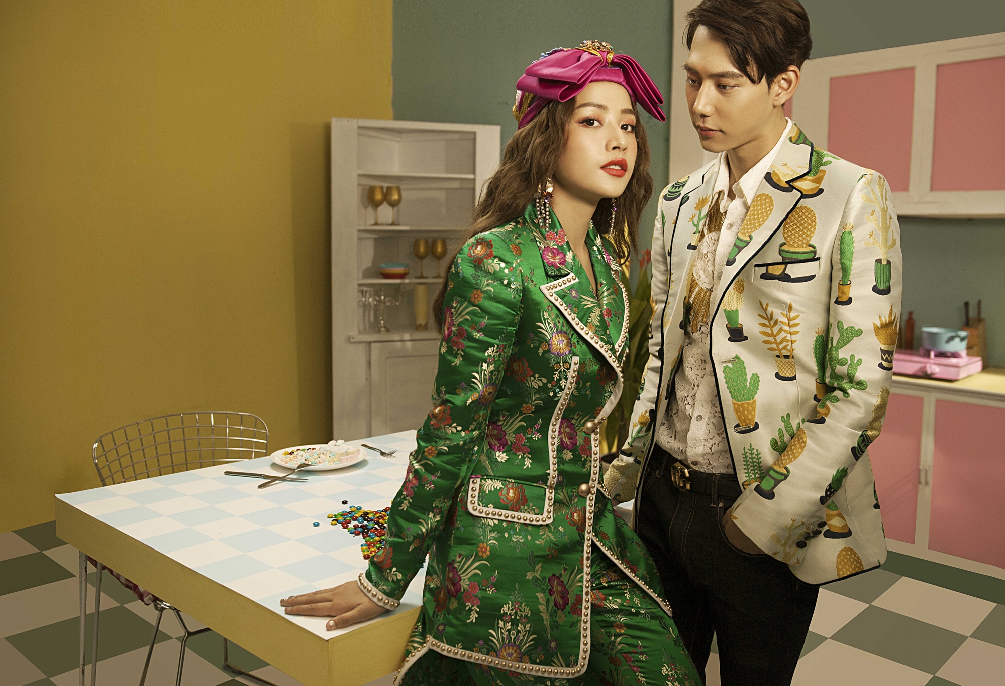 Sau MV chào sân nhiều tranh cãi, Chi Pu phát hành MV debut đậm màu Kpop cùng bạn diễn điển trai xứ Hàn - Ảnh 12. Sau MV chào sân nhiều tranh cãi, Chi Pu phát hành MV debut đậm màu Kpop cùng bạn diễn điển trai xứ Hàn - Ảnh 12.