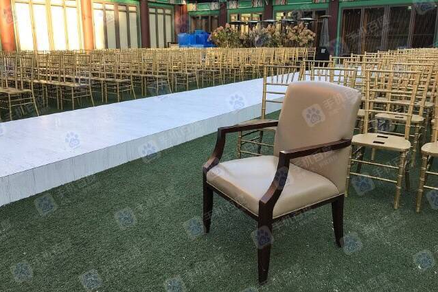 [TRỰC TIẾP TỪ HÀN QUỐC] Siêu đám cưới Song Hye Kyo - Song Joong Ki: Song Hye Kyo đã đến địa điểm cưới, dàn siêu xe rước dâu lộ diện - Ảnh 18.